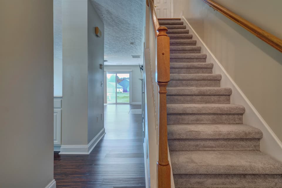 260 Willow Oak Drive, photo 5 of 32