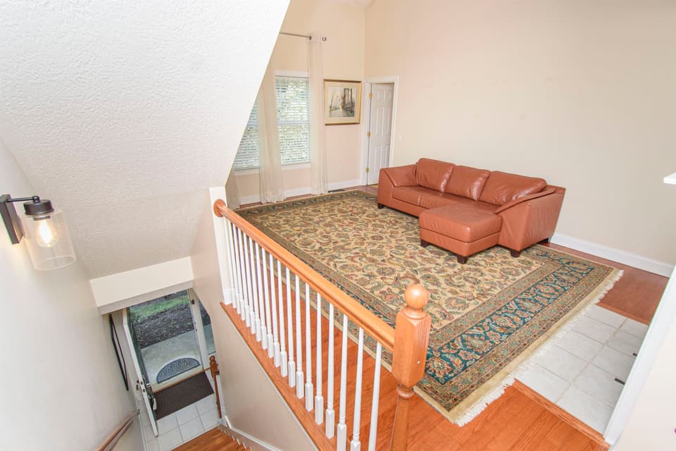 610 Oak Tree Boulevard, photo 7 of 37