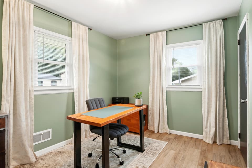 255 Fisher Street SE, photo 21 of 40