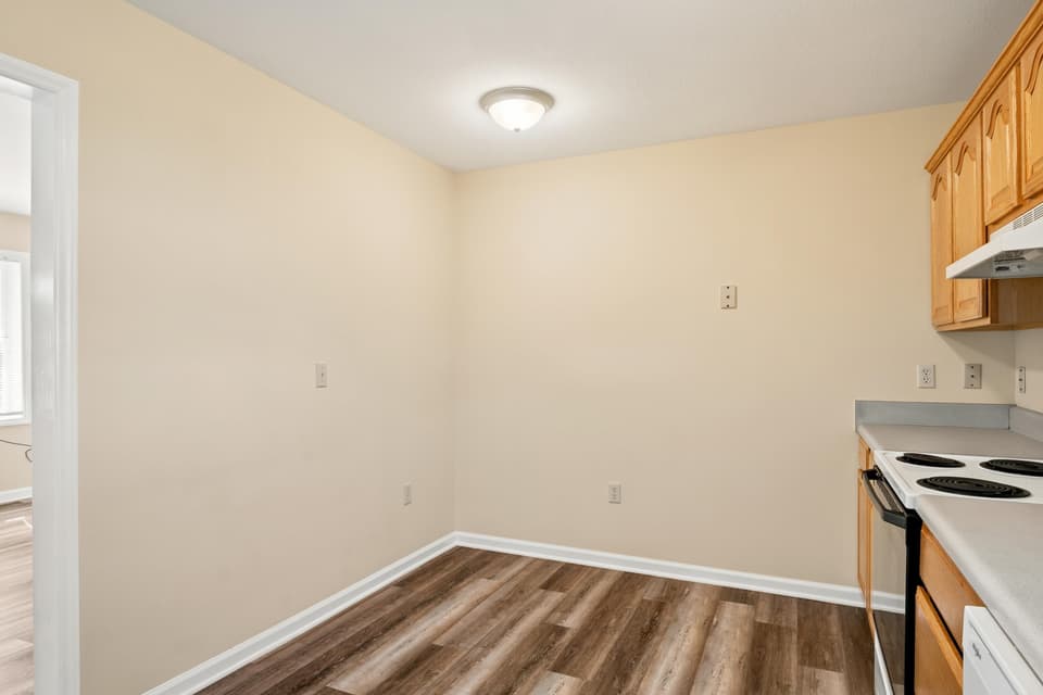 545 2nd Street, photo 18 of 40