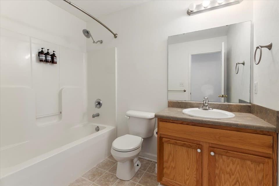 110 Sage Lane, photo 19 of 40