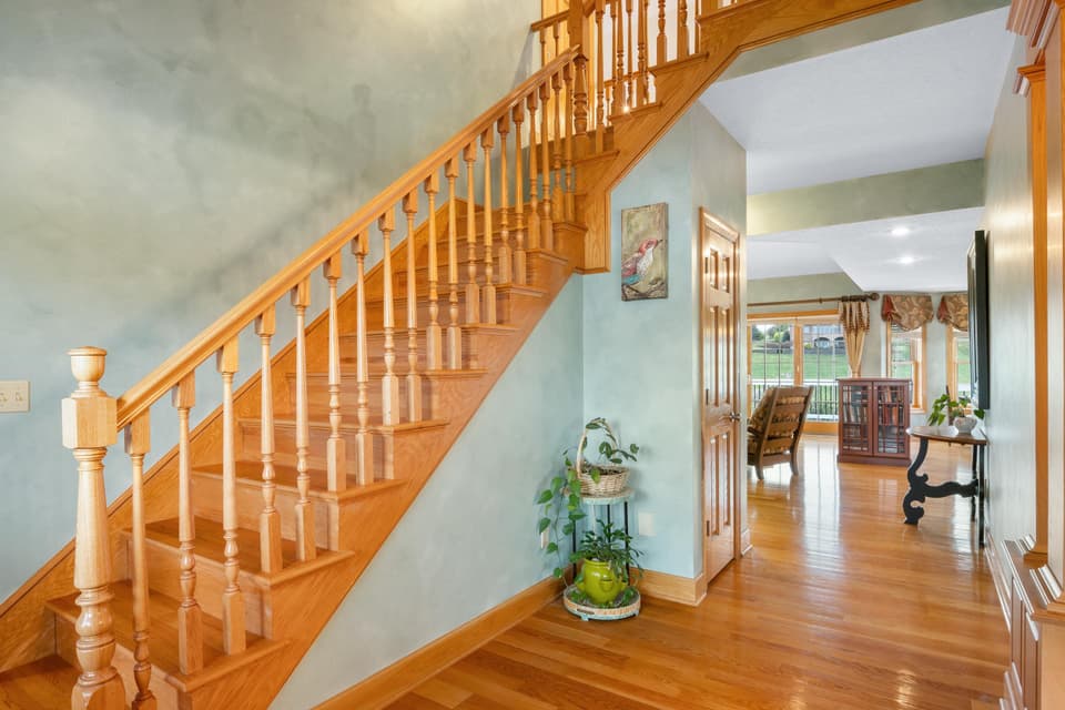 2360 Lake Vista Drive, photo 6 of 40
