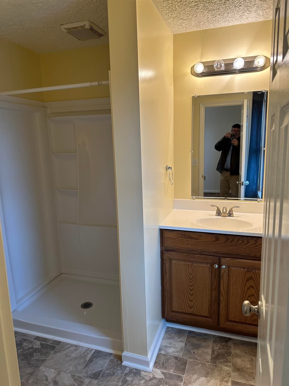 1687 York Drive, photo 15 of 16