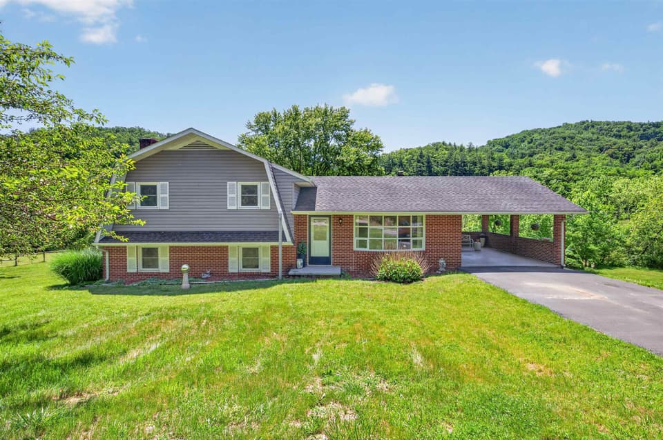 1761 North Fork Road, Christiansburg, VA