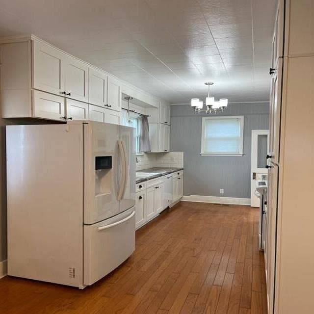 509 Lester Street, photo 10 of 24