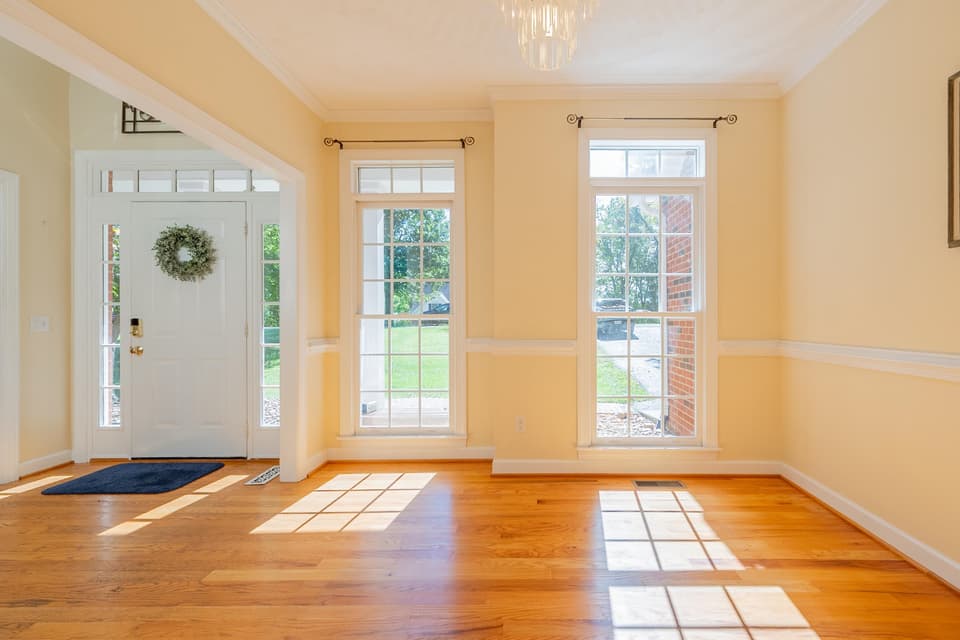 2075 Lubna Drive, photo 11 of 40