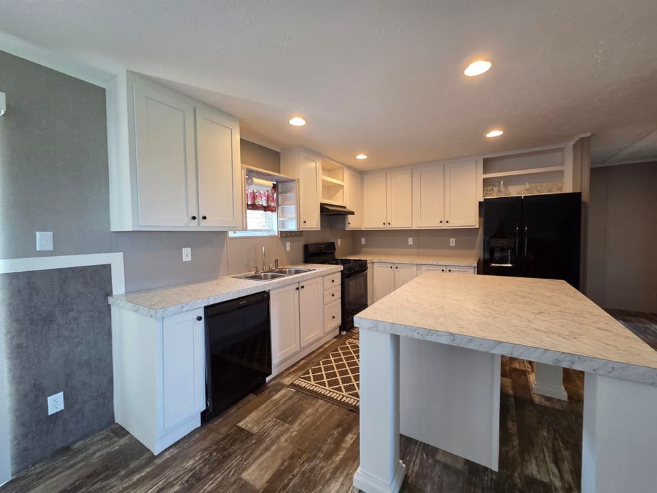 80 Boxwood Drive, photo 10 of 40