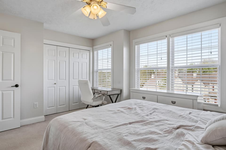 145 Blue Leaf Drive, photo 23 of 40