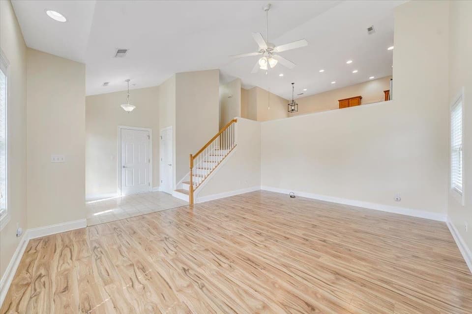 230 Meadow Drive, photo 5 of 40