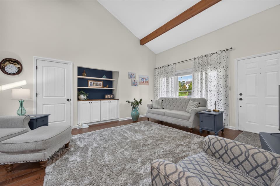 2405 Glade Drive SE, photo 12 of 40