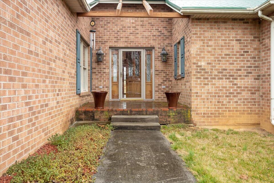 1940 Wetherburn Road, photo 6 of 40