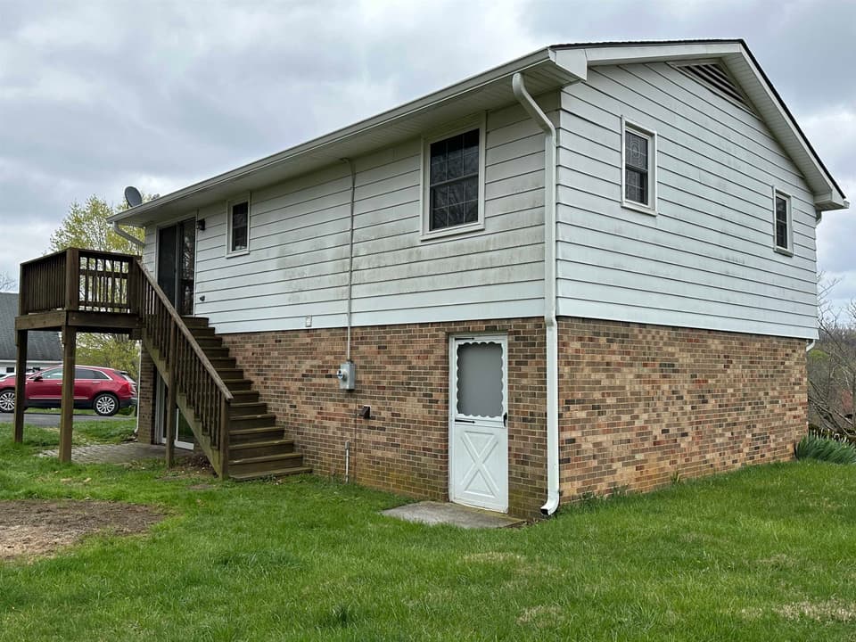 325 Mulberry Drive, photo 8 of 34