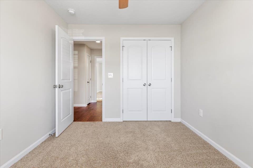 2045 Giles Drive SE, photo 8 of 40