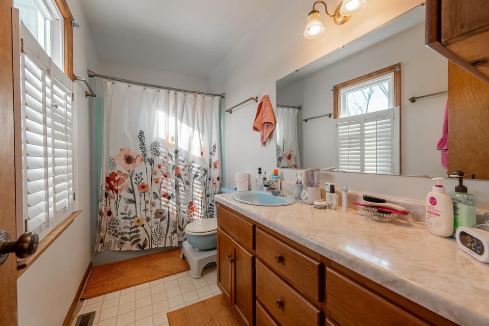 225 Pelham Lane, photo 31 of 40
