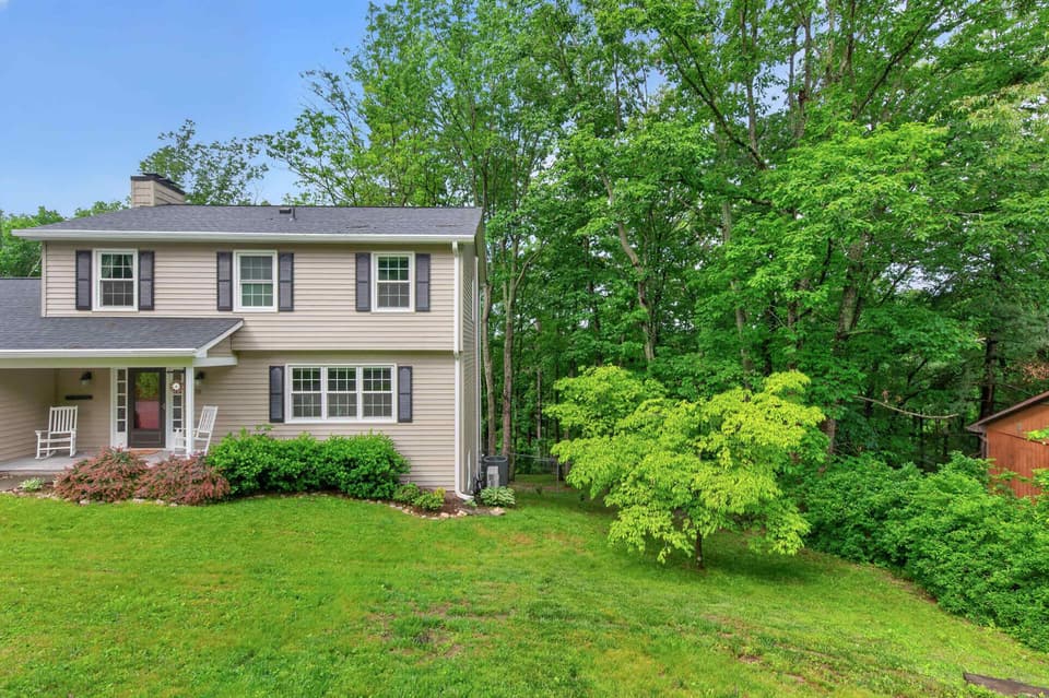 435 Tomahawk Drive, photo 19 of 40