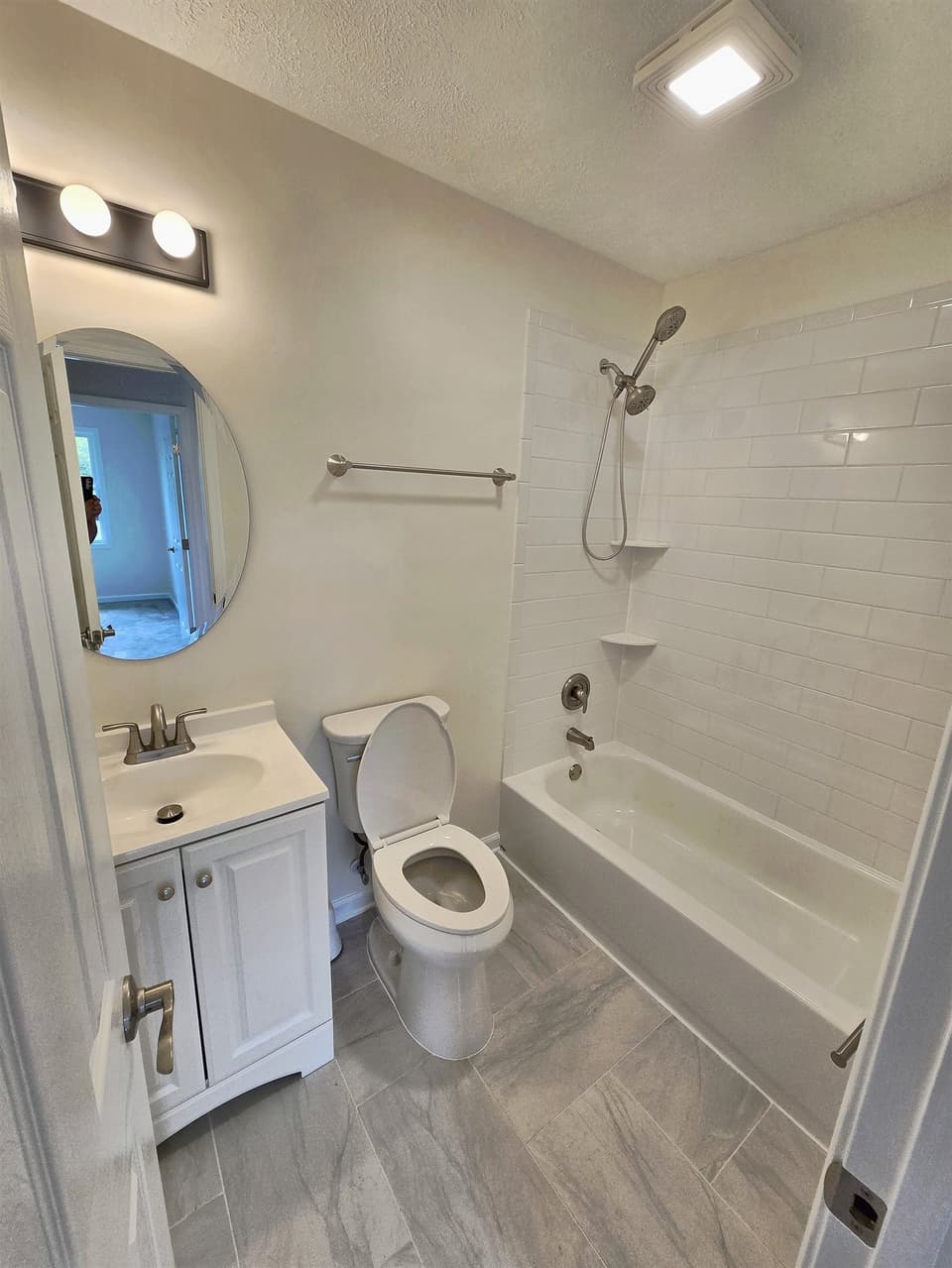 1260 King Street, photo 15 of 29