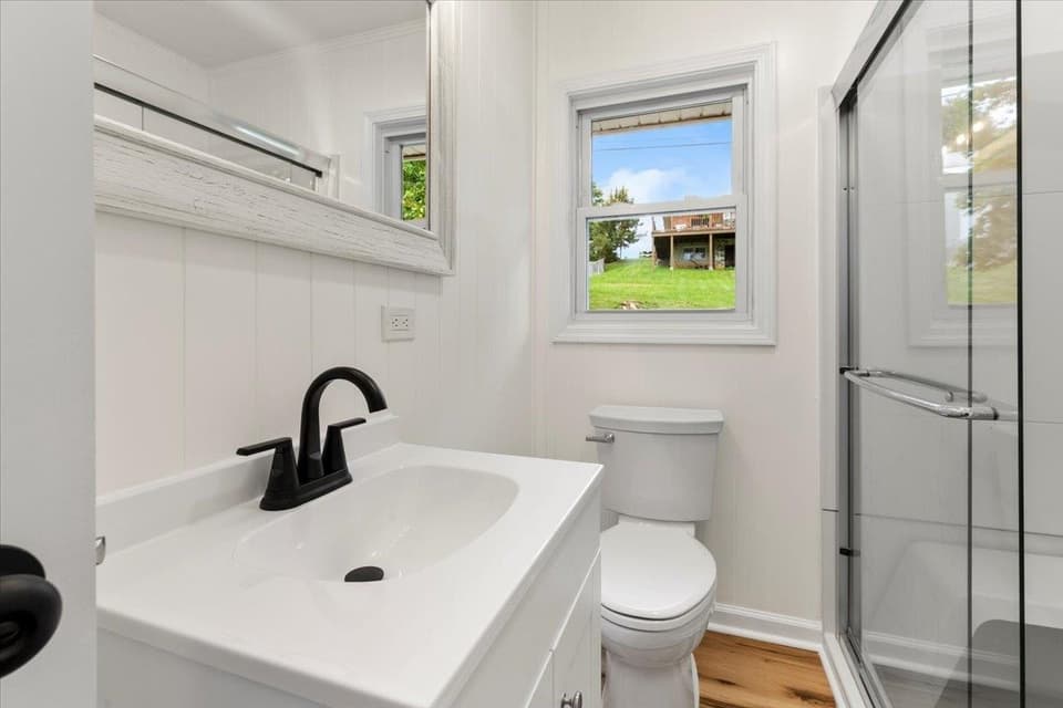 409 Third Street SW, photo 14 of 30