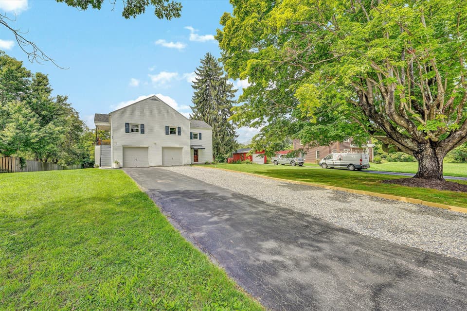 215 S Hill Dr, photo 37 of 37