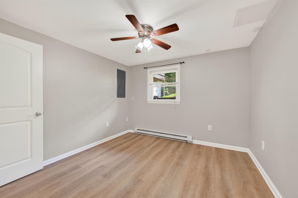 1548 Gallimore Street, photo 25 of 40