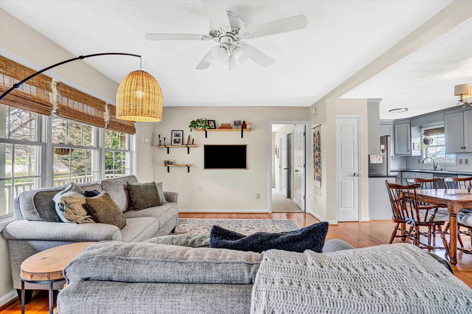 185 Howery Street, photo 6 of 40