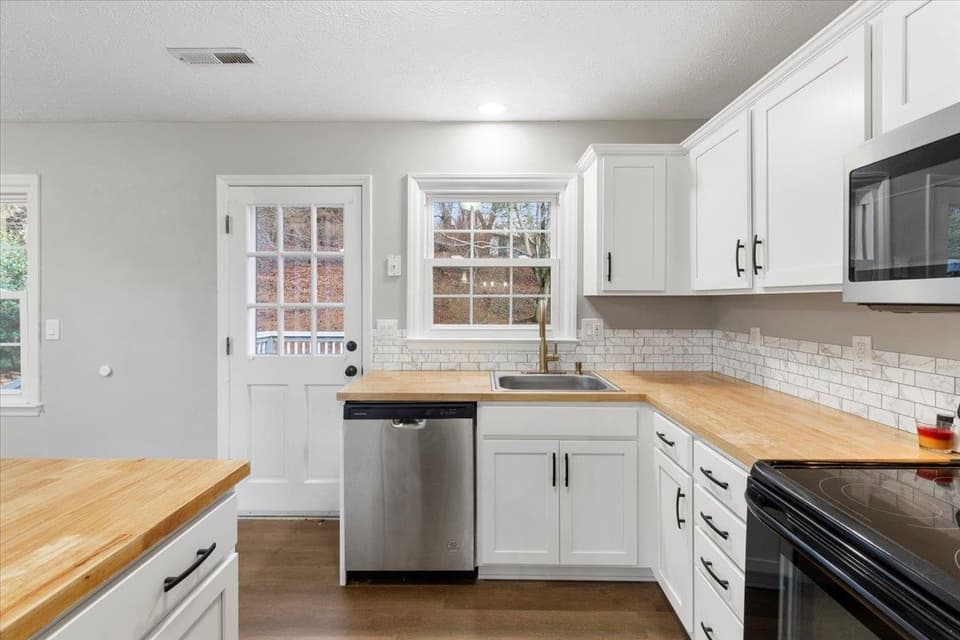 2642 Beulah Lane, photo 8 of 32