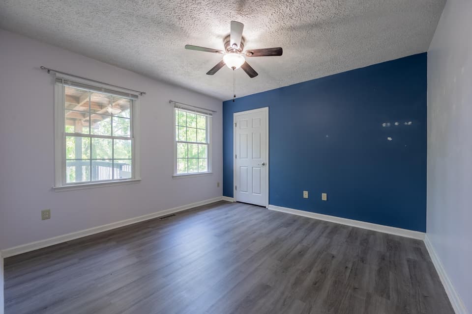 640 Warren Court, photo 32 of 40