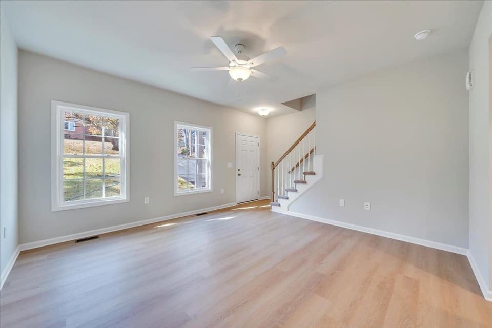 1545 Kensington Way, photo 4 of 38