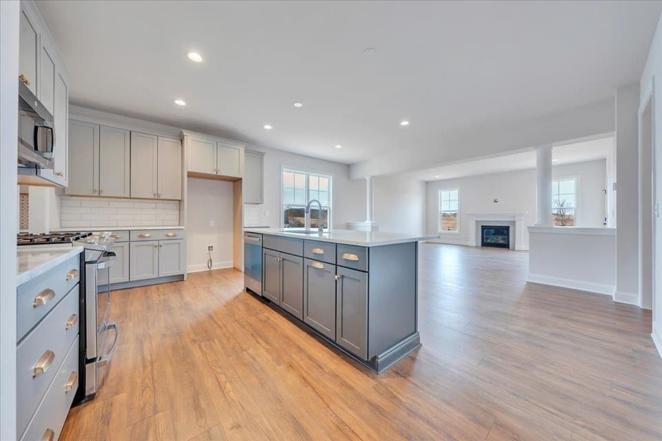 1135 Round Meadow Drive, photo 12 of 40
