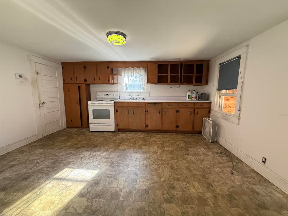 945 Montgomery Street, photo 20 of 31