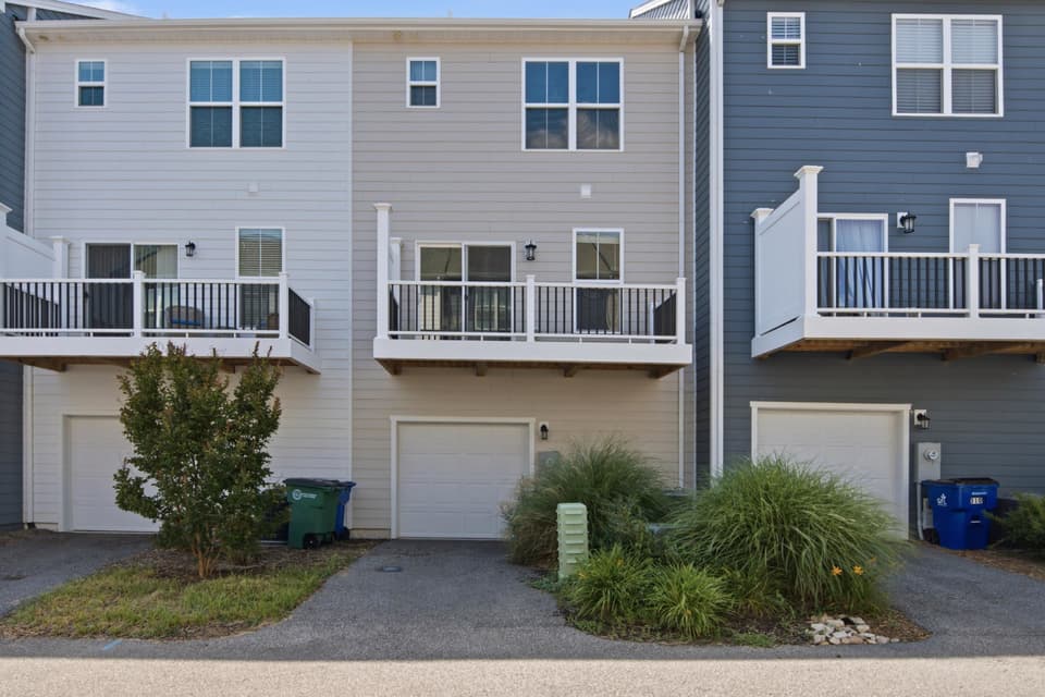 300 Hamilton Avenue NW, photo 5 of 40