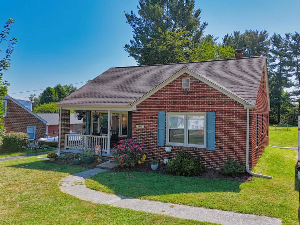 105 Ellett Drive SE, Christiansburg, VA