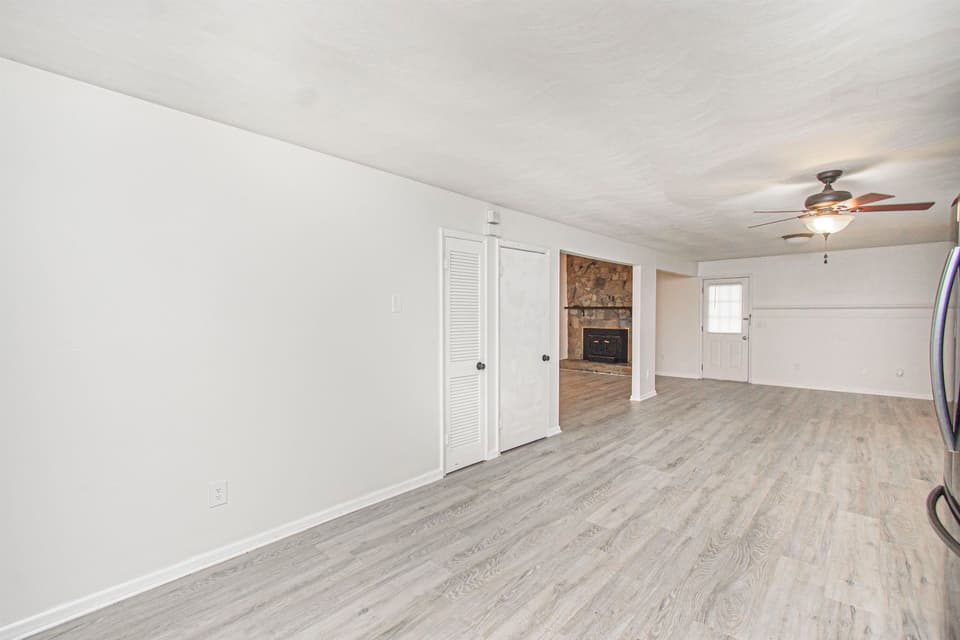 1265 Flint Drive, photo 12 of 35