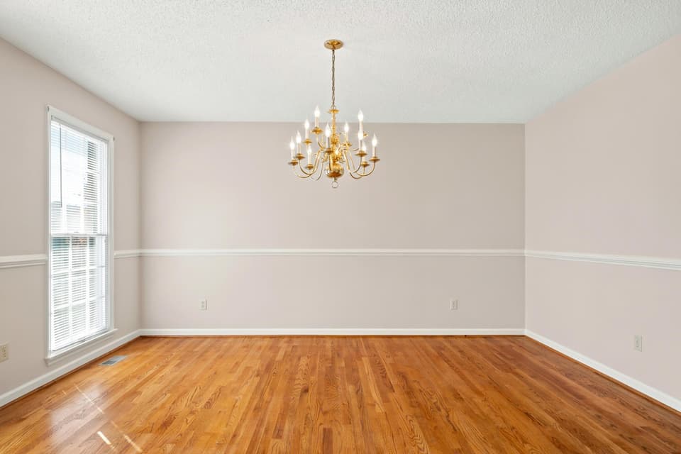 175 Ruby Court, photo 9 of 40