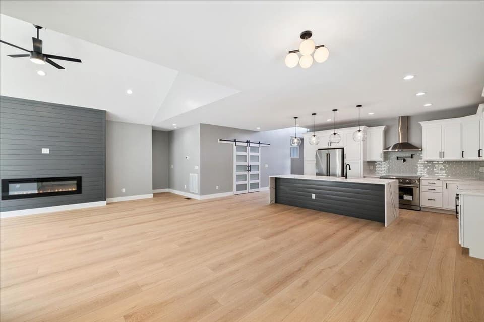4480 Fairview Drive, photo 20 of 36