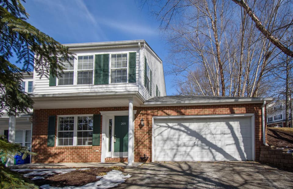 205 Bronze Leaf Drive, photo 4 of 36