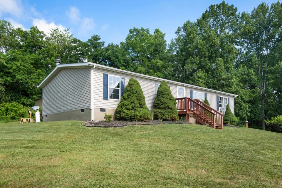 678 Peachtree Hill, photo 4 of 40