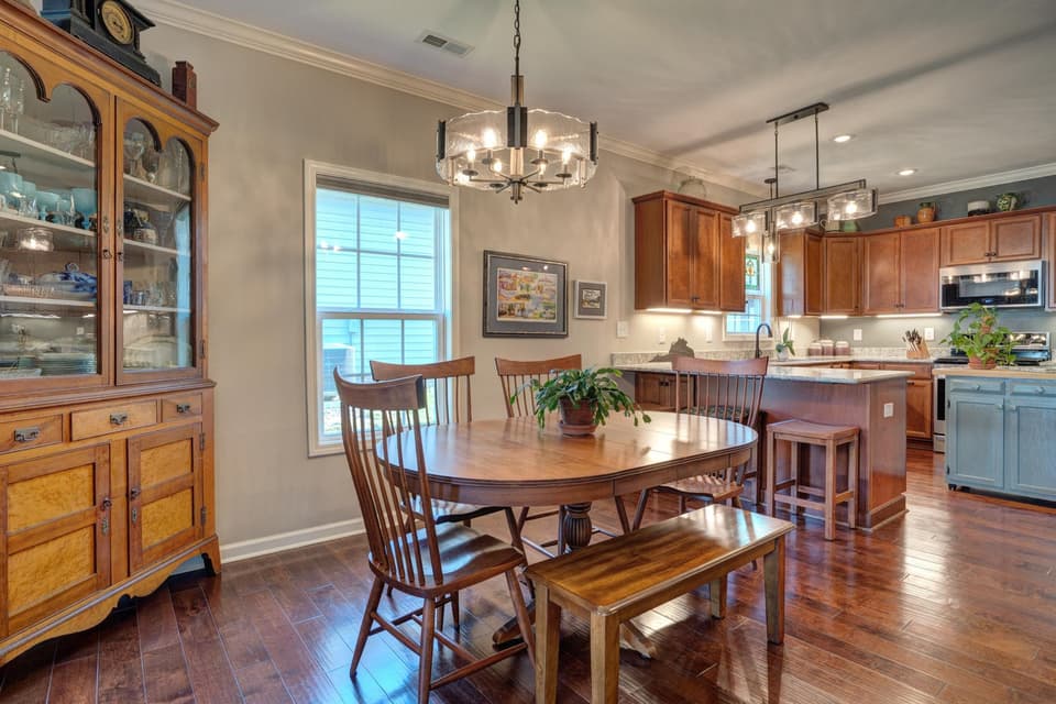 150 Roudabush Drive, photo 13 of 34