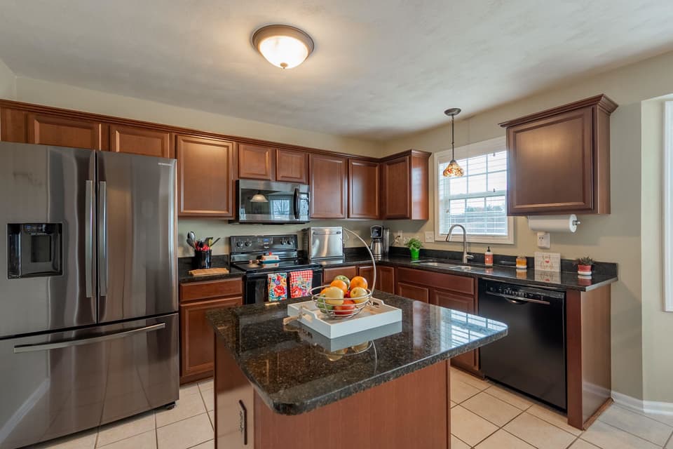 615 Keystone Drive, photo 11 of 40