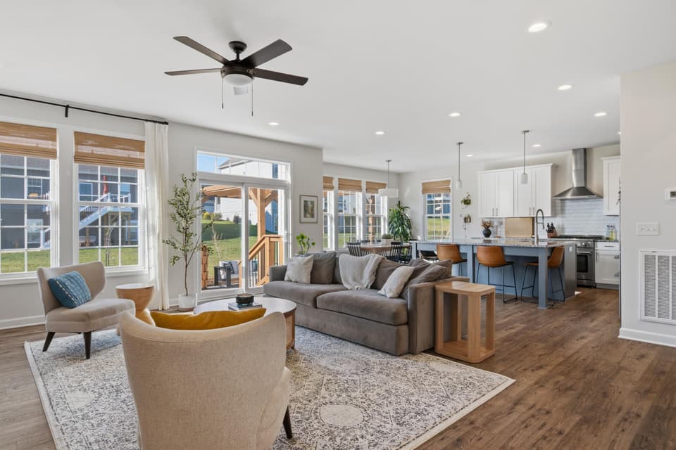 845 Jefferson Circle, photo 15 of 40