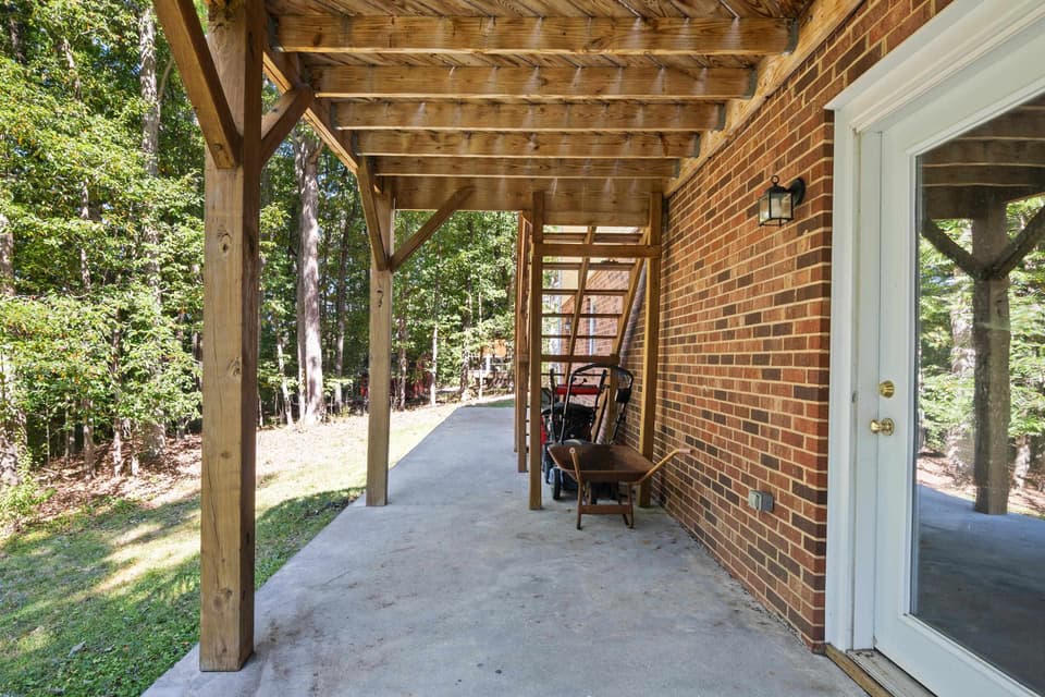 415 Tomahawk Drive, photo 38 of 40