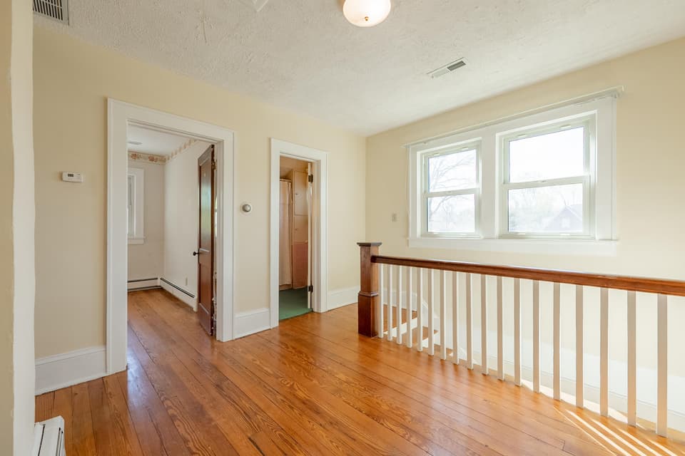 108 Miller Street SE, photo 39 of 40