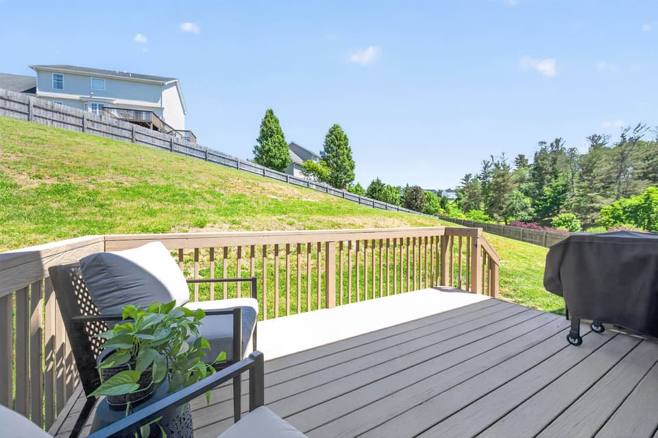475 Majestic Drive, photo 15 of 40