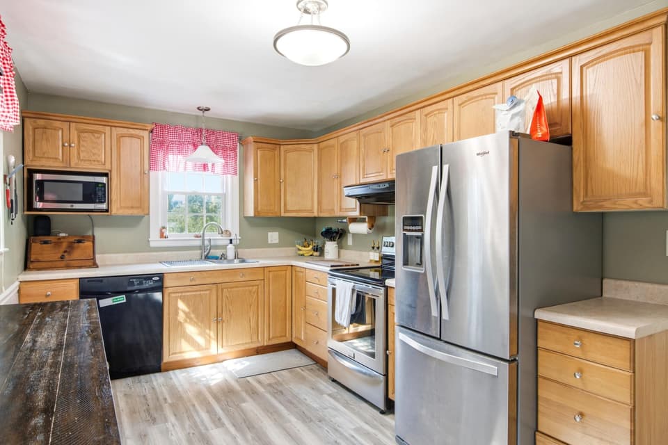 270 Haymaker Street, photo 9 of 35