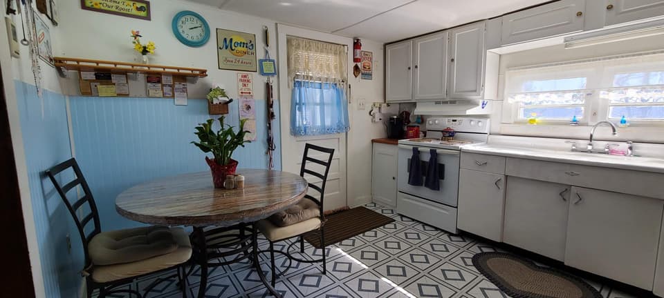 2369 Peppers Ferry Road NW, photo 9 of 34