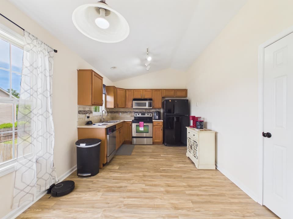 110 Aster Lane, photo 13 of 40