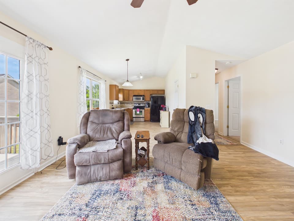 110 Aster Lane, photo 9 of 40