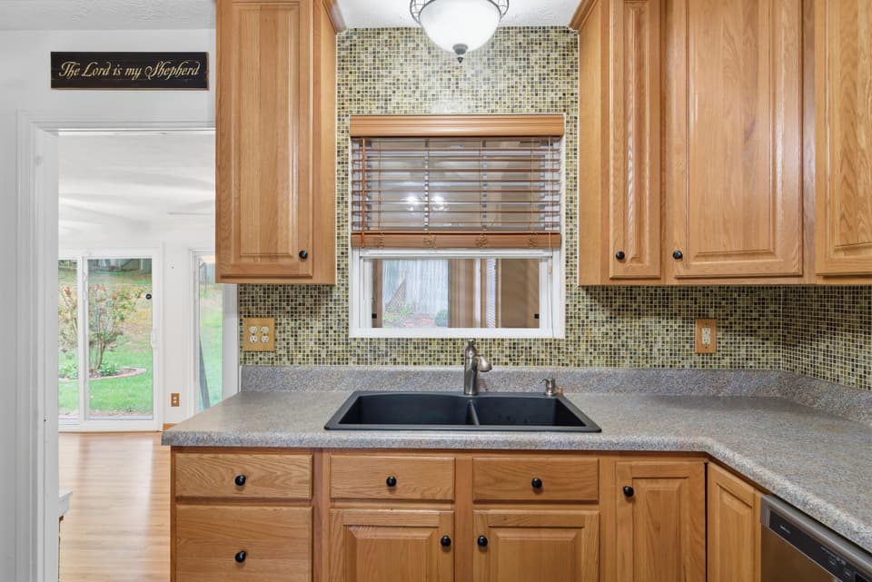 65 Justin Lane, photo 18 of 40