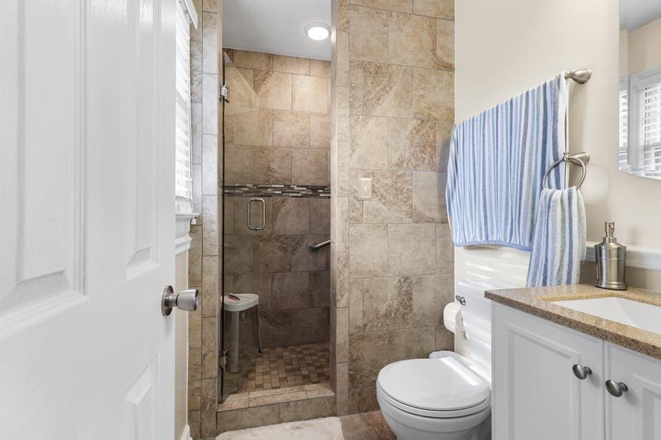 125 Edgewood Drive, photo 18 of 35