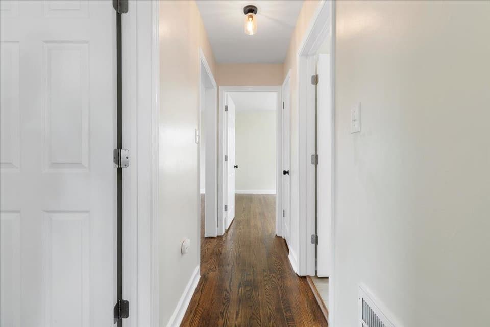 103 Longview Drive SW, photo 16 of 40