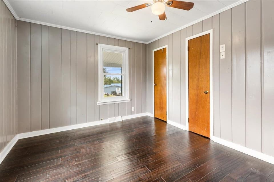 690 Harless Street, photo 16 of 40